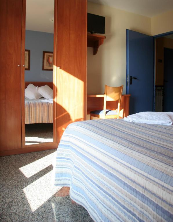 Hostal Casa Barranco Castejón del Puente 部屋 写真